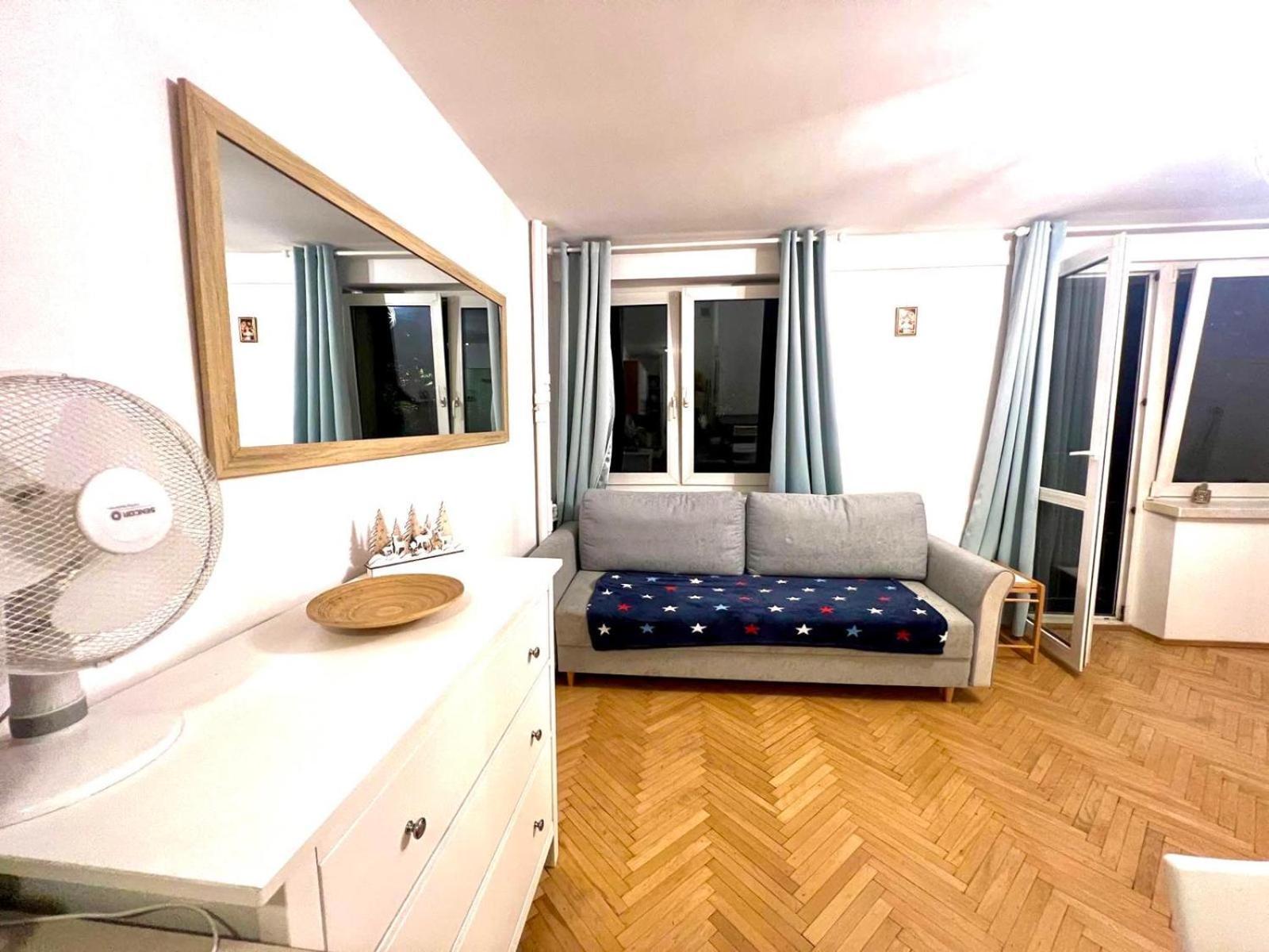 Entire Studio In Centrum Lägenhet Warszawa Exteriör bild
